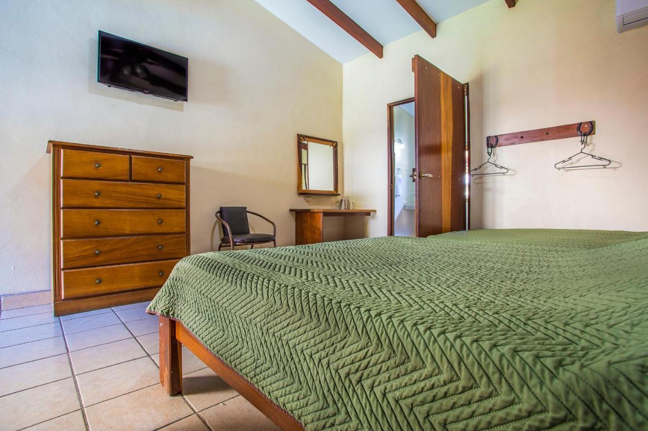 Hotel La Hacienda Quesada  Dış mekan fotoğraf